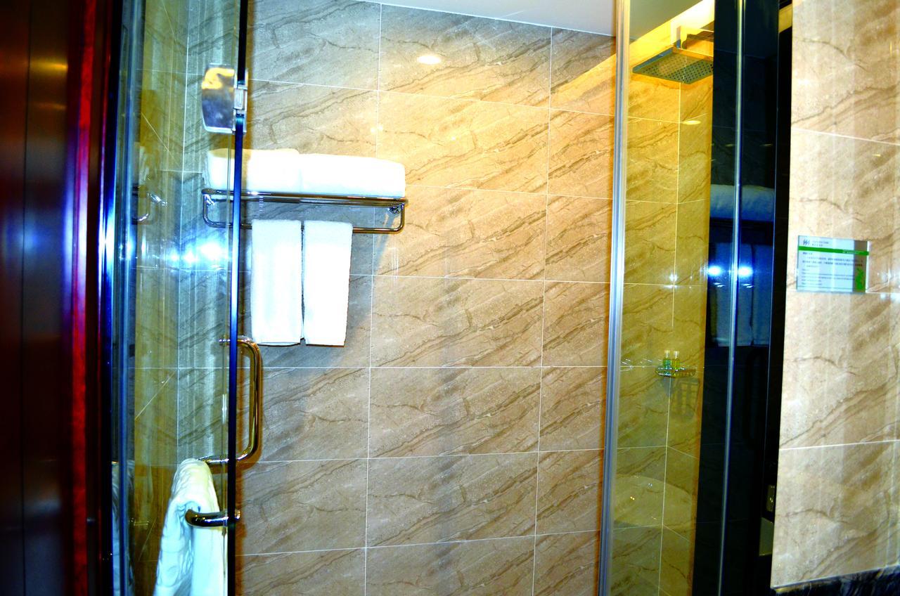 Manhatton Hotel Zhuhai Buitenkant foto