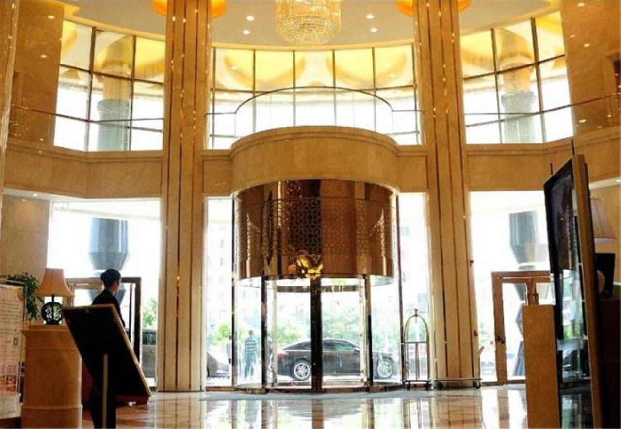 Manhatton Hotel Zhuhai Buitenkant foto