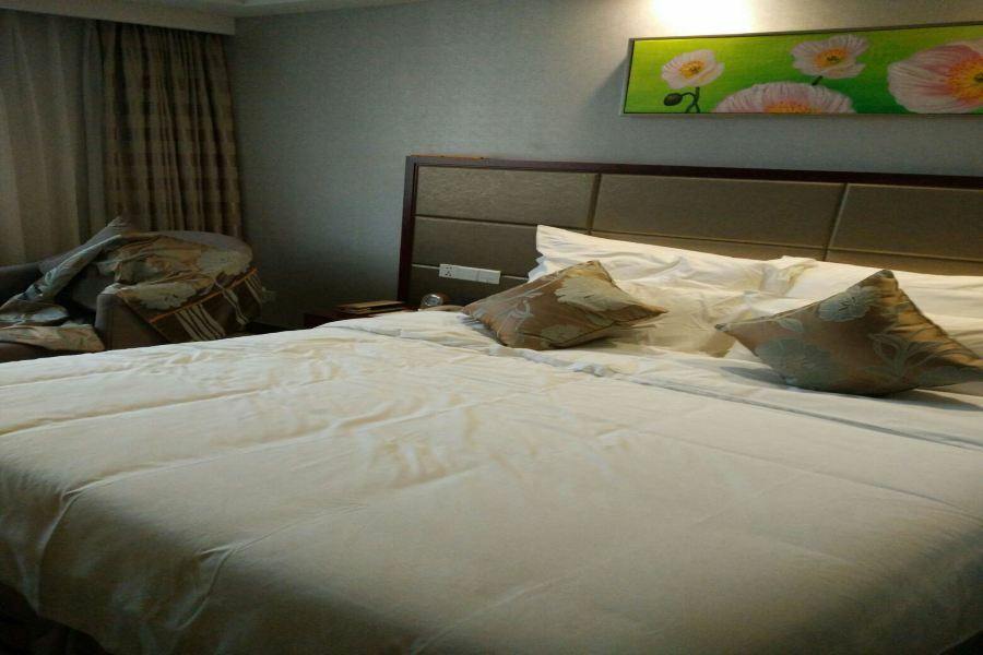 Manhatton Hotel Zhuhai Buitenkant foto
