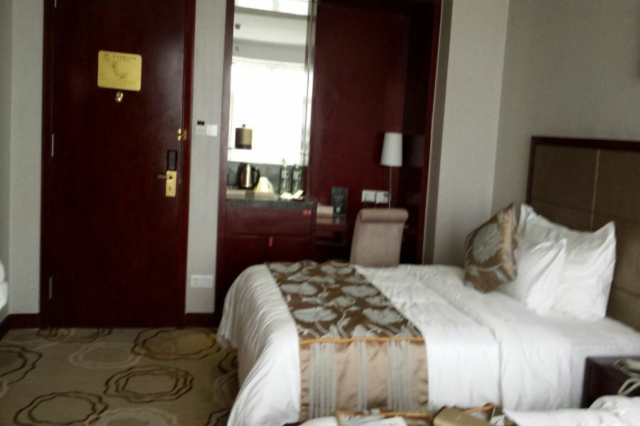 Manhatton Hotel Zhuhai Buitenkant foto